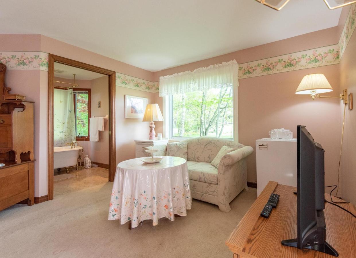 Chez Nous Bed & Breakfast Cornwall Exterior foto
